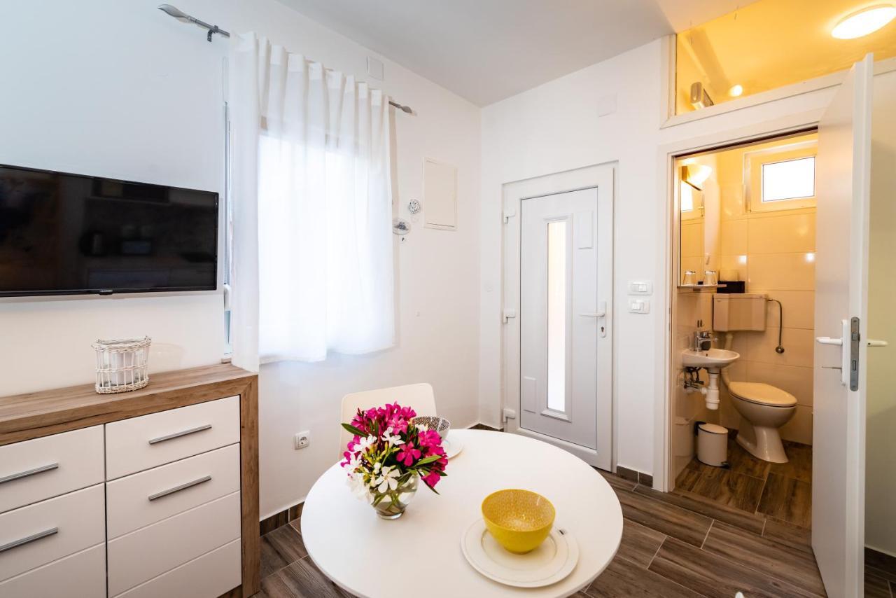 Studio Apartment Gina Zadar Eksteriør bilde